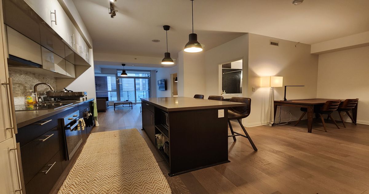 309-8 Mercer Street Toronto C01