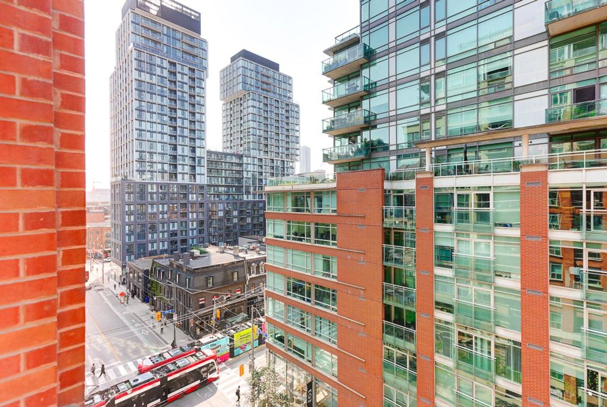 911-230 King Street E 911-230 King Street E Toronto C08