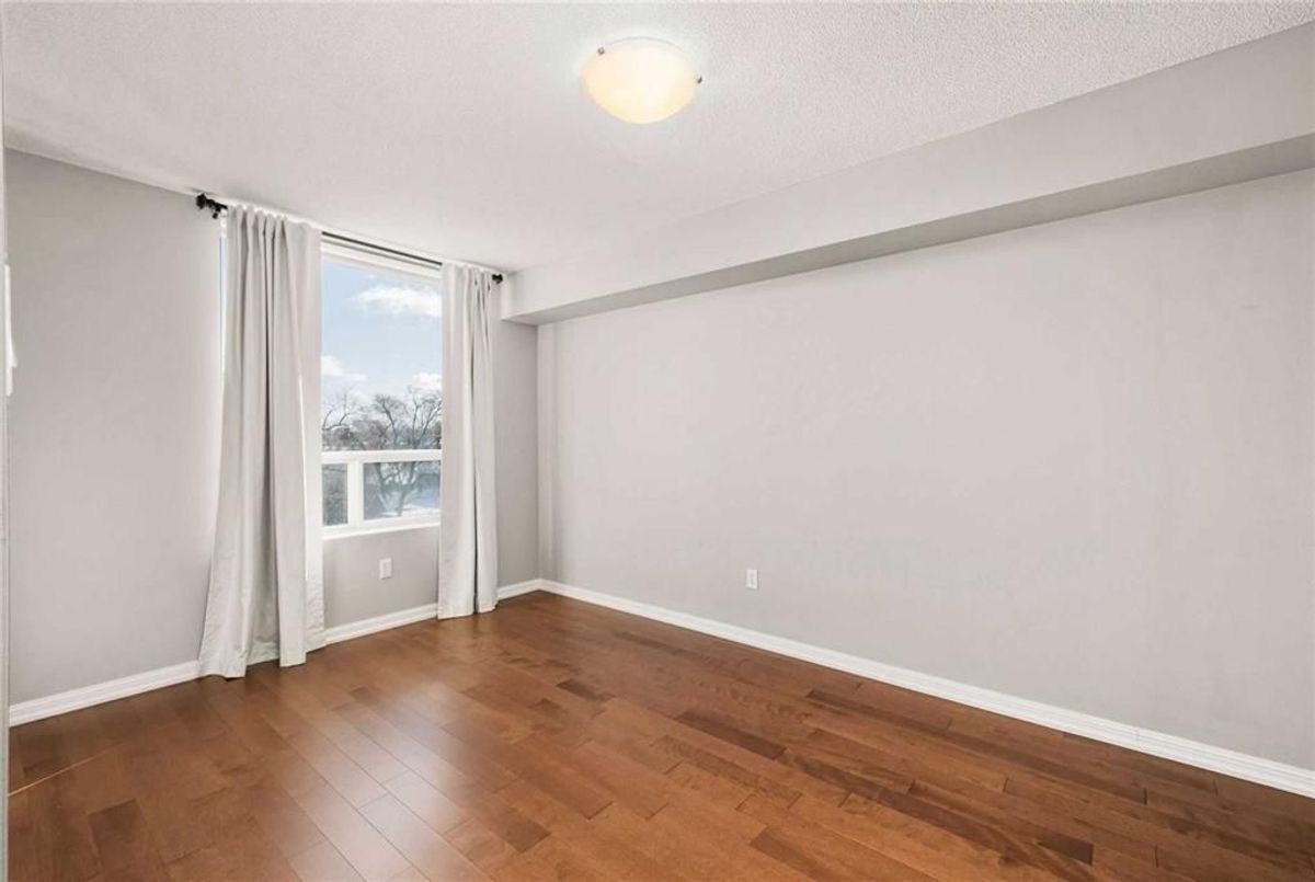 502-18 Wanless Avenue 502-18 Wanless Avenue Toronto C04