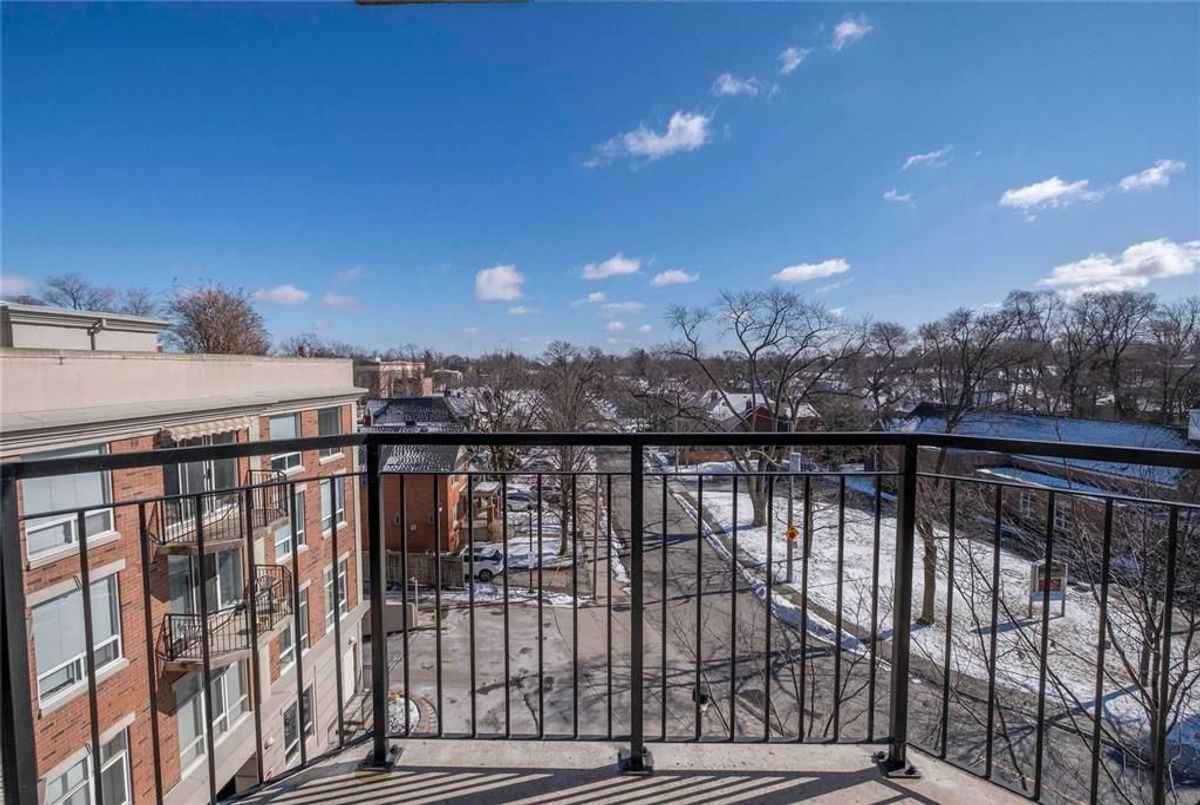 502-18 Wanless Avenue 502-18 Wanless Avenue Toronto C04