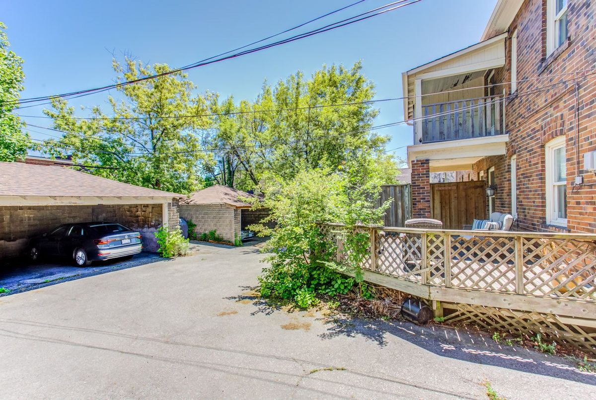 Main Fl-73 Braemar Avenue Main Fl-73 Braemar Avenue Toronto C03