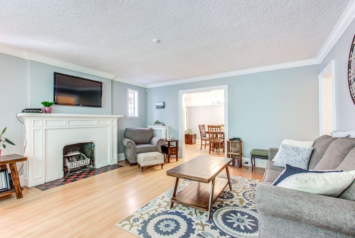 Main Fl-73 Braemar Avenue Main Fl-73 Braemar Avenue Toronto C03