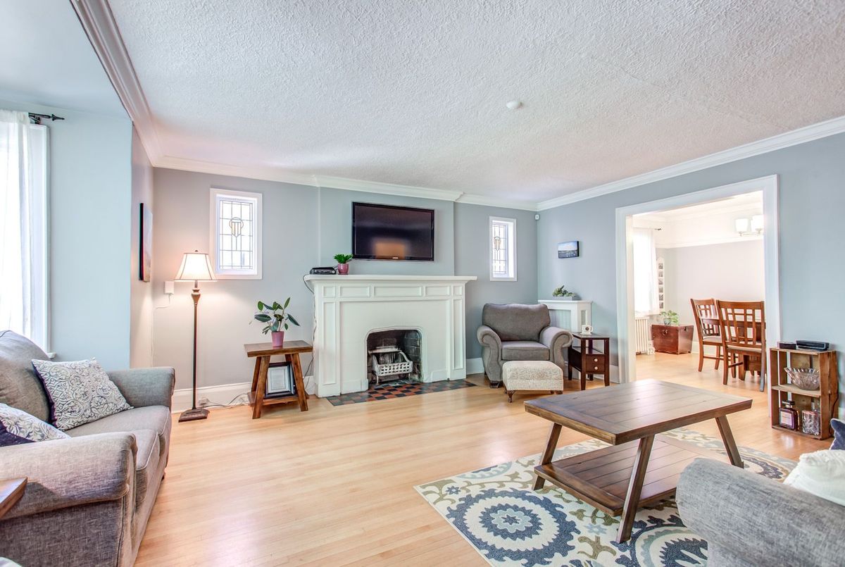 Main Fl-73 Braemar Avenue Main Fl-73 Braemar Avenue Toronto C03