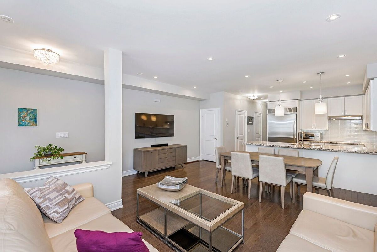 13-30 Hargrave Lane 13-30 Hargrave Lane Toronto C12