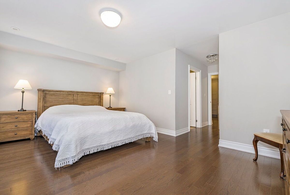 13-30 Hargrave Lane 13-30 Hargrave Lane Toronto C12