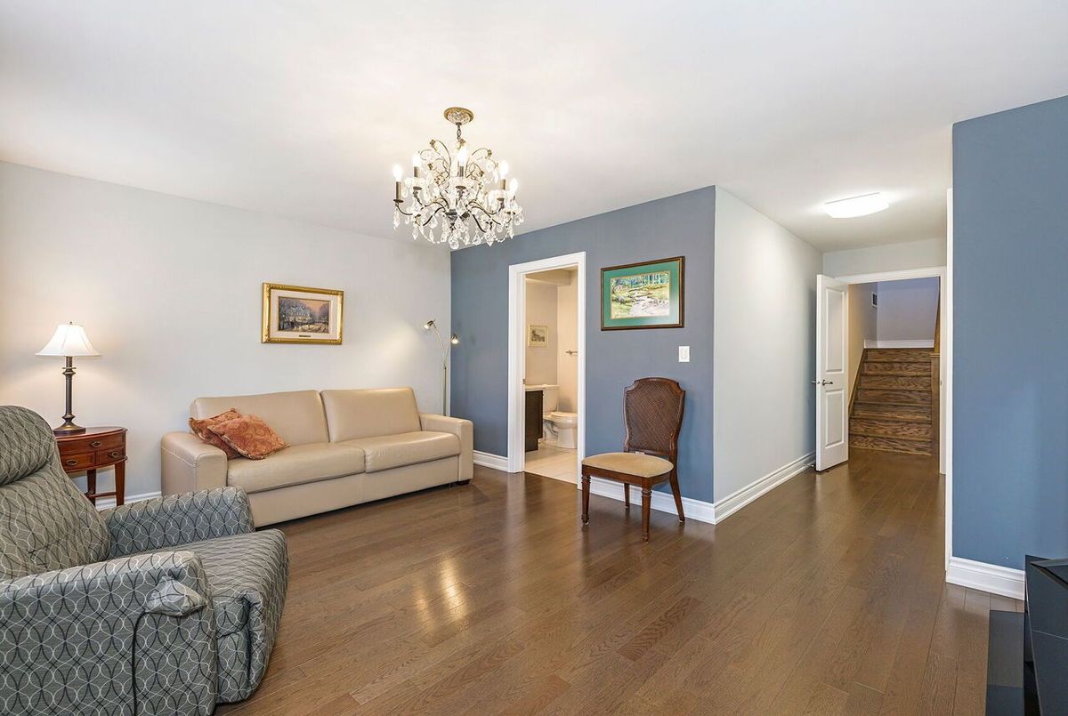 13-30 Hargrave Lane 13-30 Hargrave Lane Toronto C12