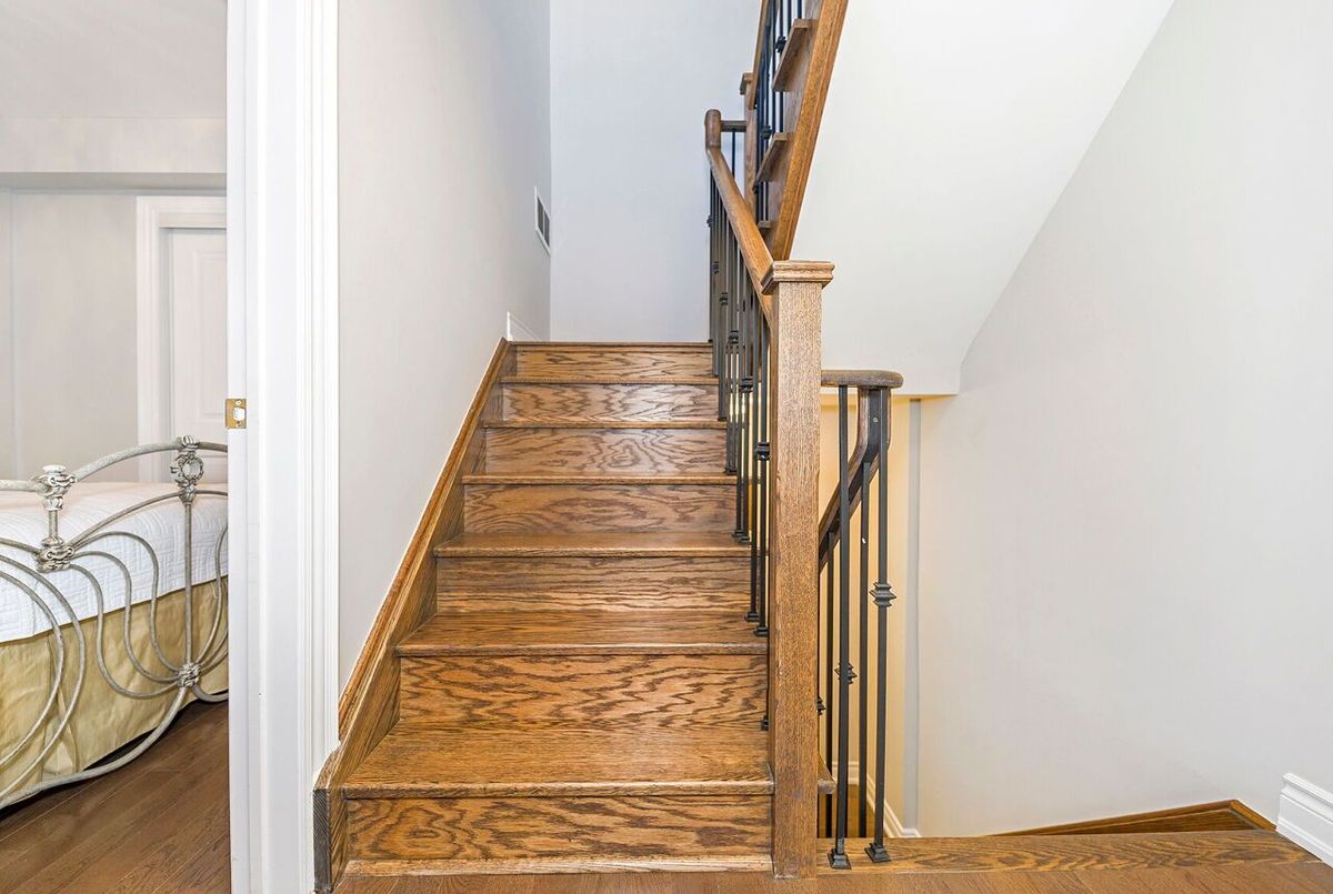 13-30 Hargrave Lane 13-30 Hargrave Lane Toronto C12
