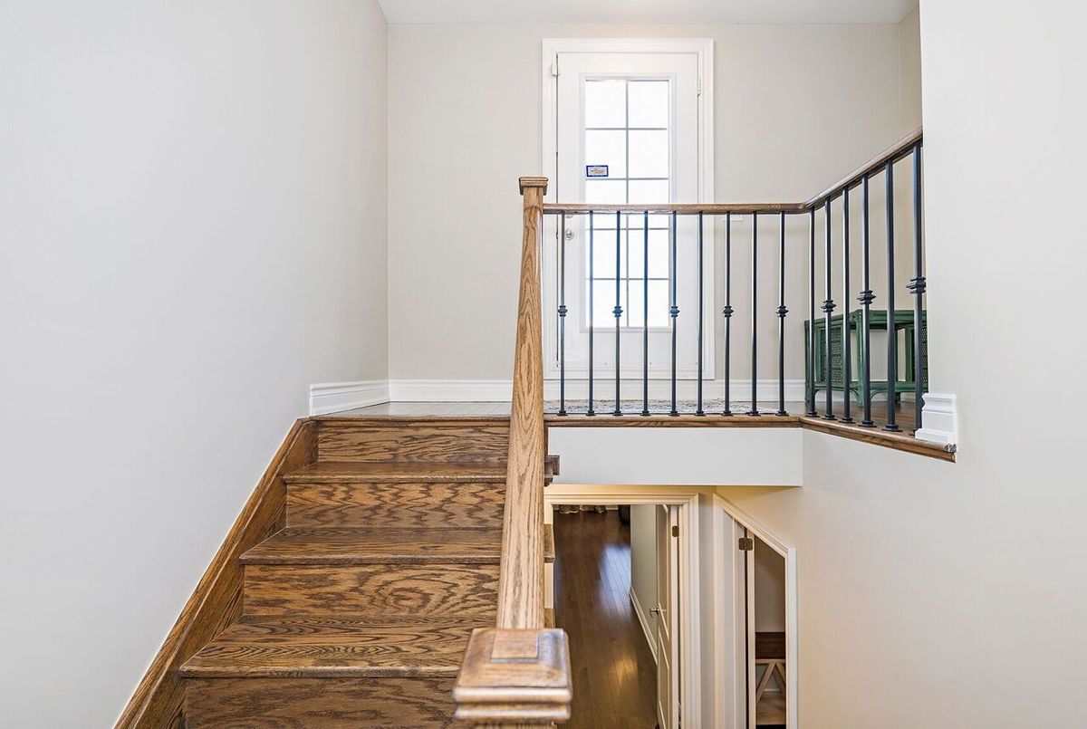 13-30 Hargrave Lane 13-30 Hargrave Lane Toronto C12