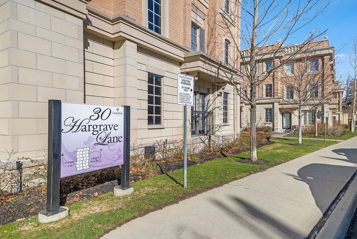 13-30 Hargrave Lane 13-30 Hargrave Lane Toronto C12