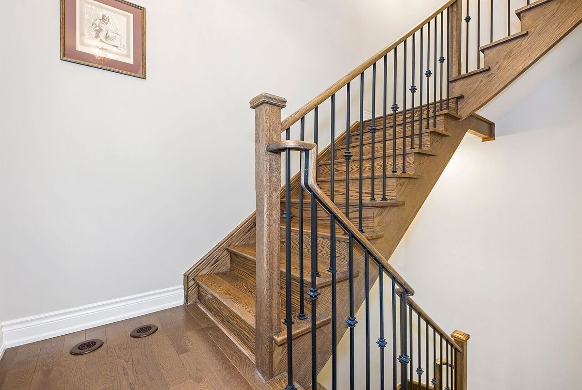 13-30 Hargrave Lane 13-30 Hargrave Lane Toronto C12