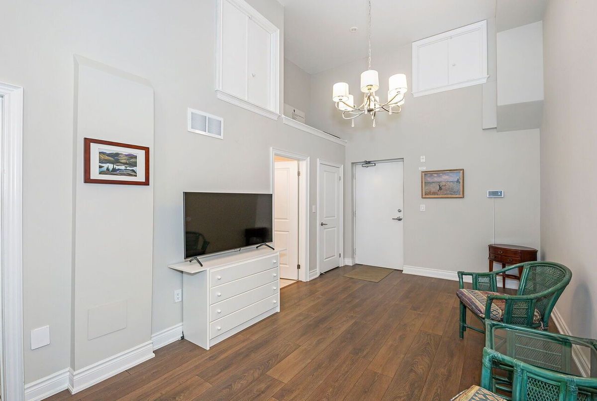 13-30 Hargrave Lane 13-30 Hargrave Lane Toronto C12