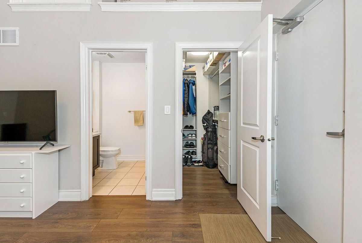13-30 Hargrave Lane 13-30 Hargrave Lane Toronto C12