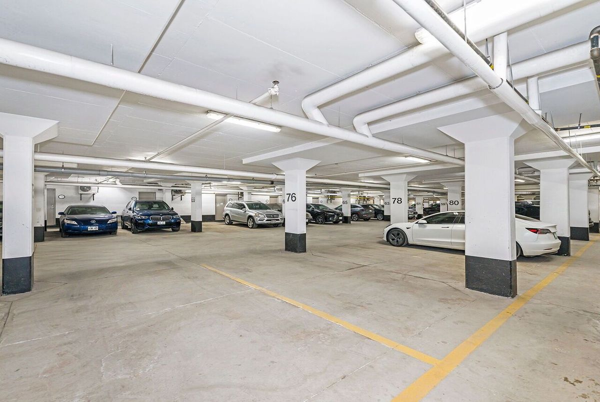 13-30 Hargrave Lane 13-30 Hargrave Lane Toronto C12