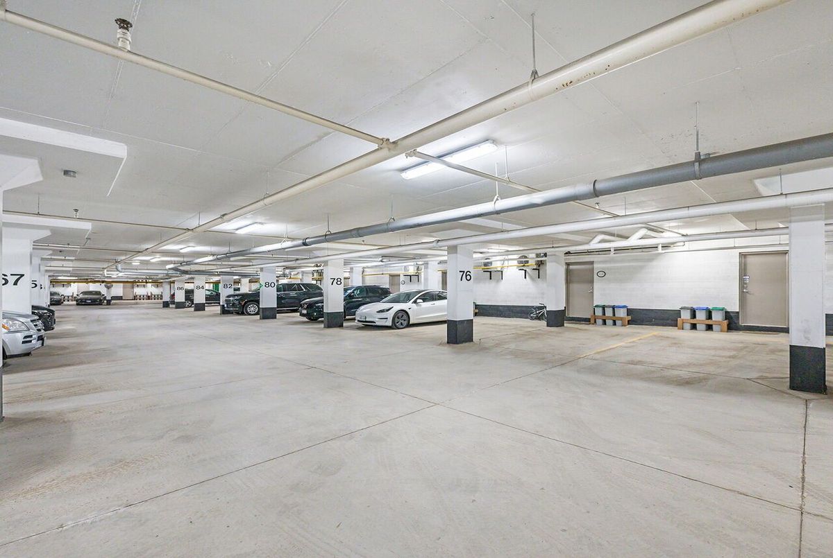 13-30 Hargrave Lane 13-30 Hargrave Lane Toronto C12