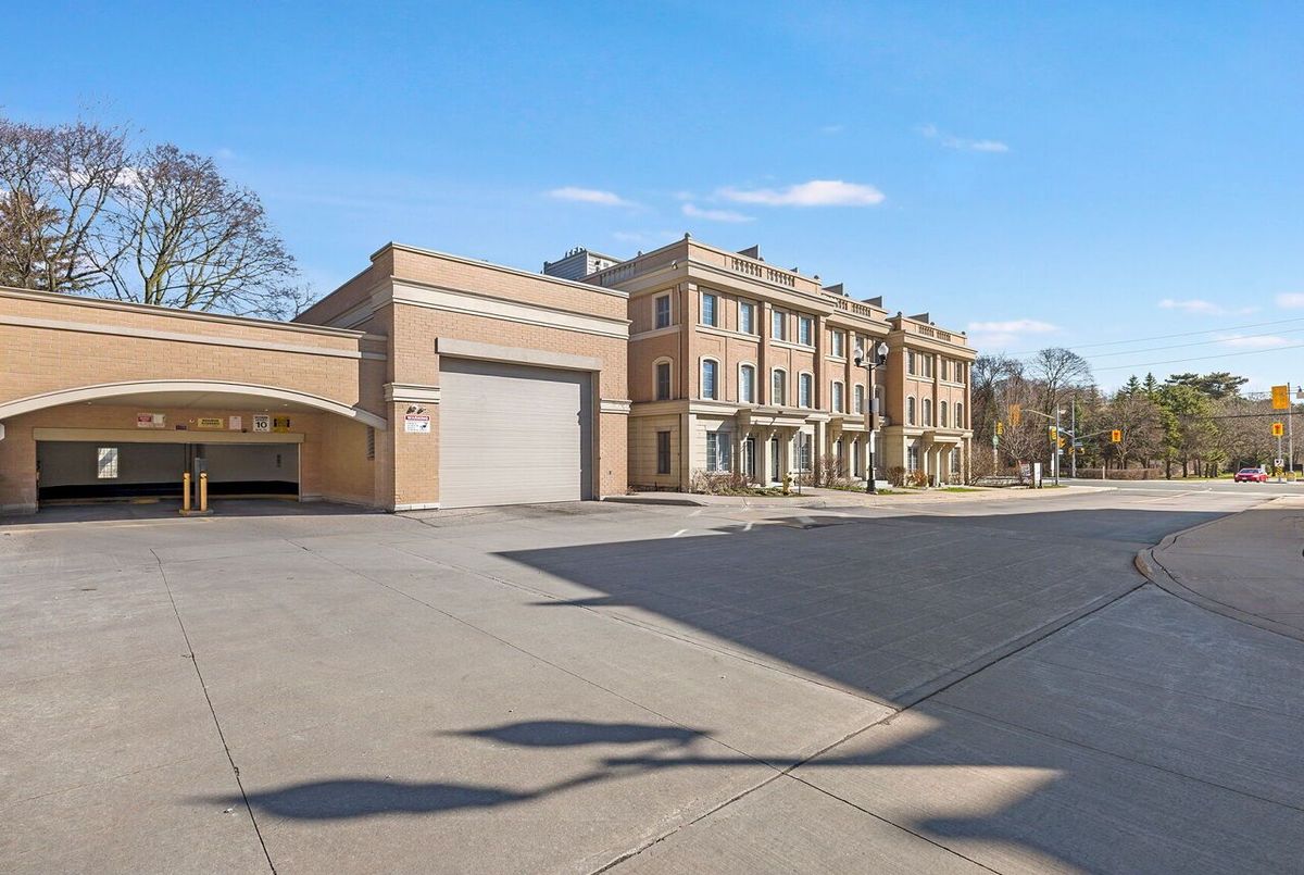 13-30 Hargrave Lane 13-30 Hargrave Lane Toronto C12
