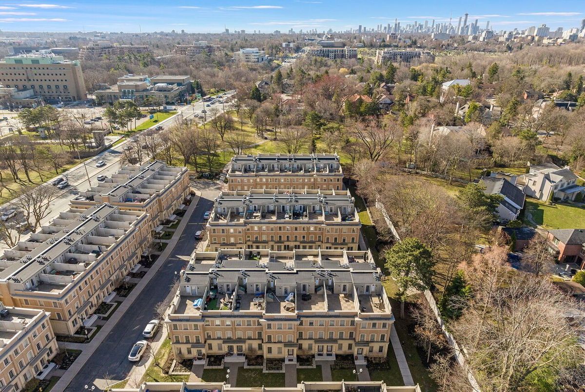 13-30 Hargrave Lane 13-30 Hargrave Lane Toronto C12