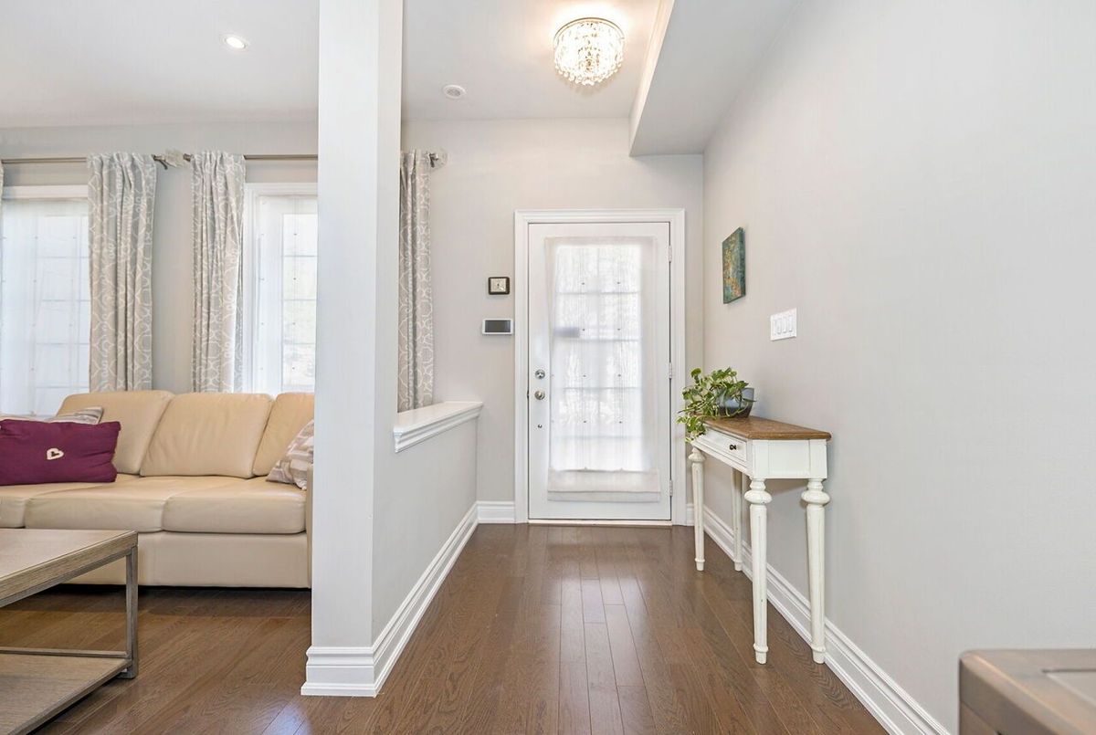 13-30 Hargrave Lane 13-30 Hargrave Lane Toronto C12