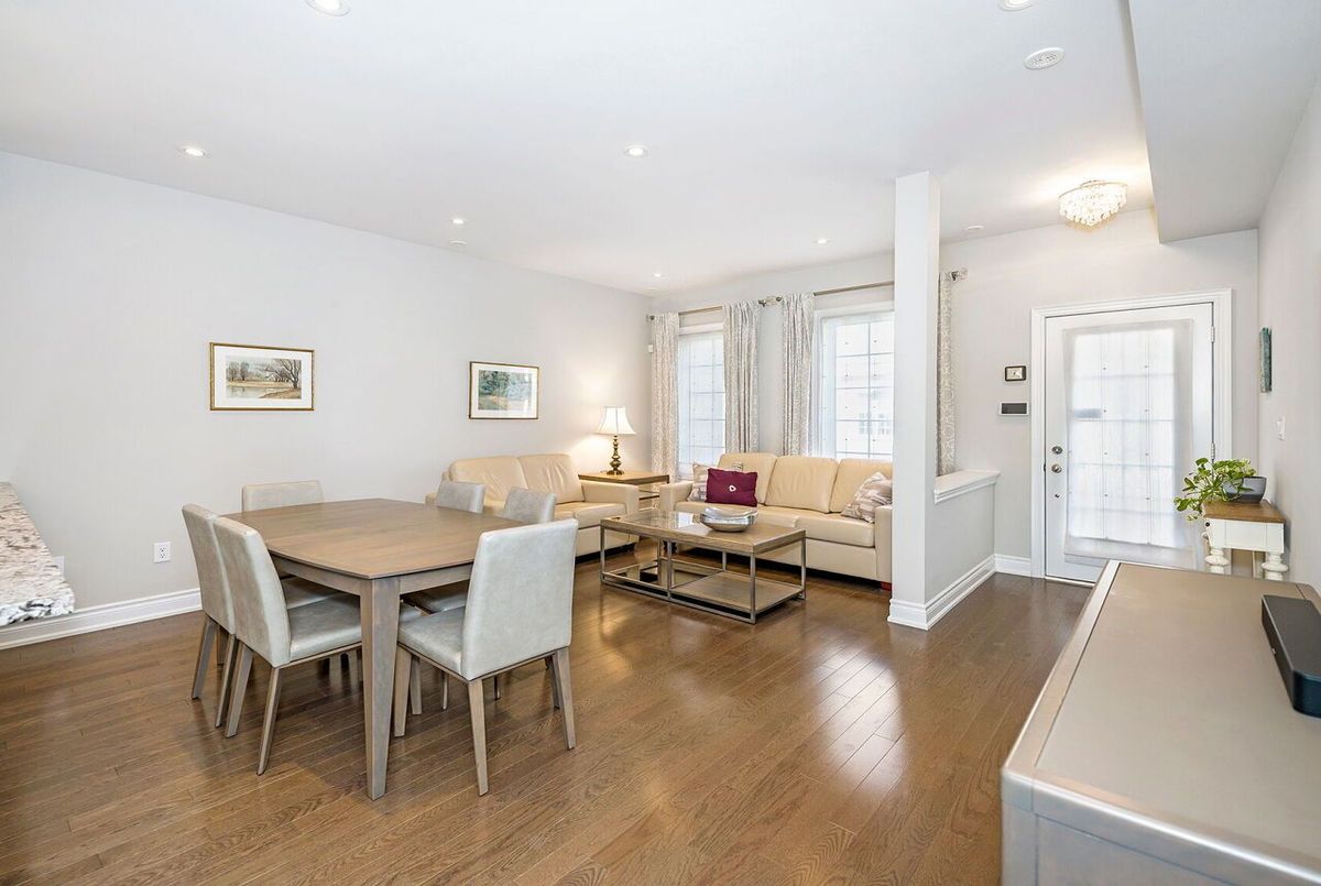 13-30 Hargrave Lane 13-30 Hargrave Lane Toronto C12