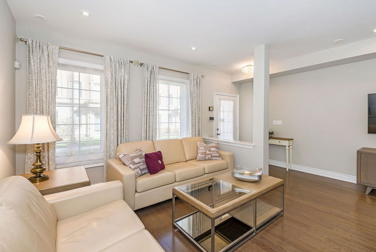 13-30 Hargrave Lane 13-30 Hargrave Lane Toronto C12