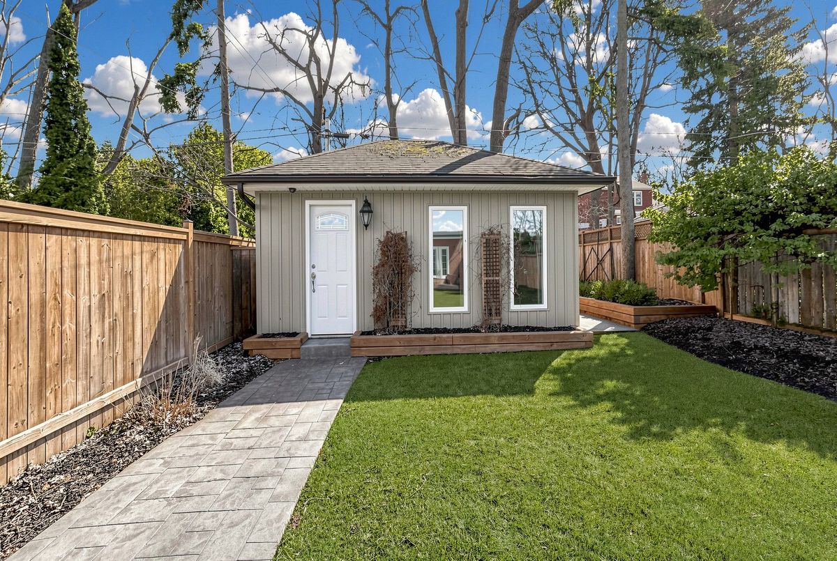 81 Wanless Crescent 81 Wanless Crescent Toronto C04