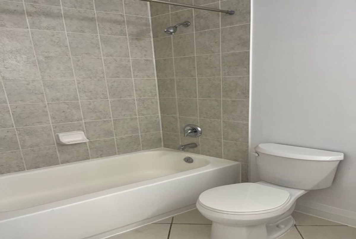 3106-925 Bay Street 3106-925 Bay Street Toronto C01