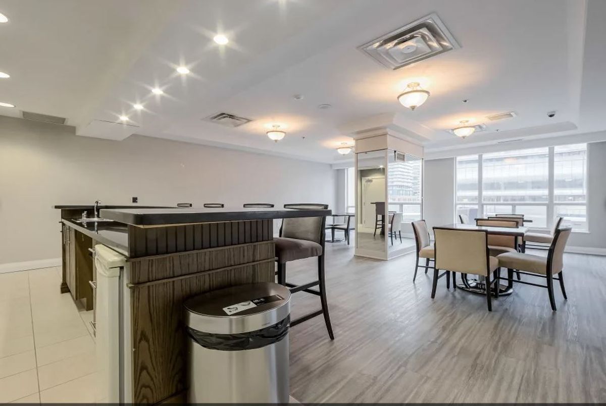 3106-925 Bay Street 3106-925 Bay Street Toronto C01