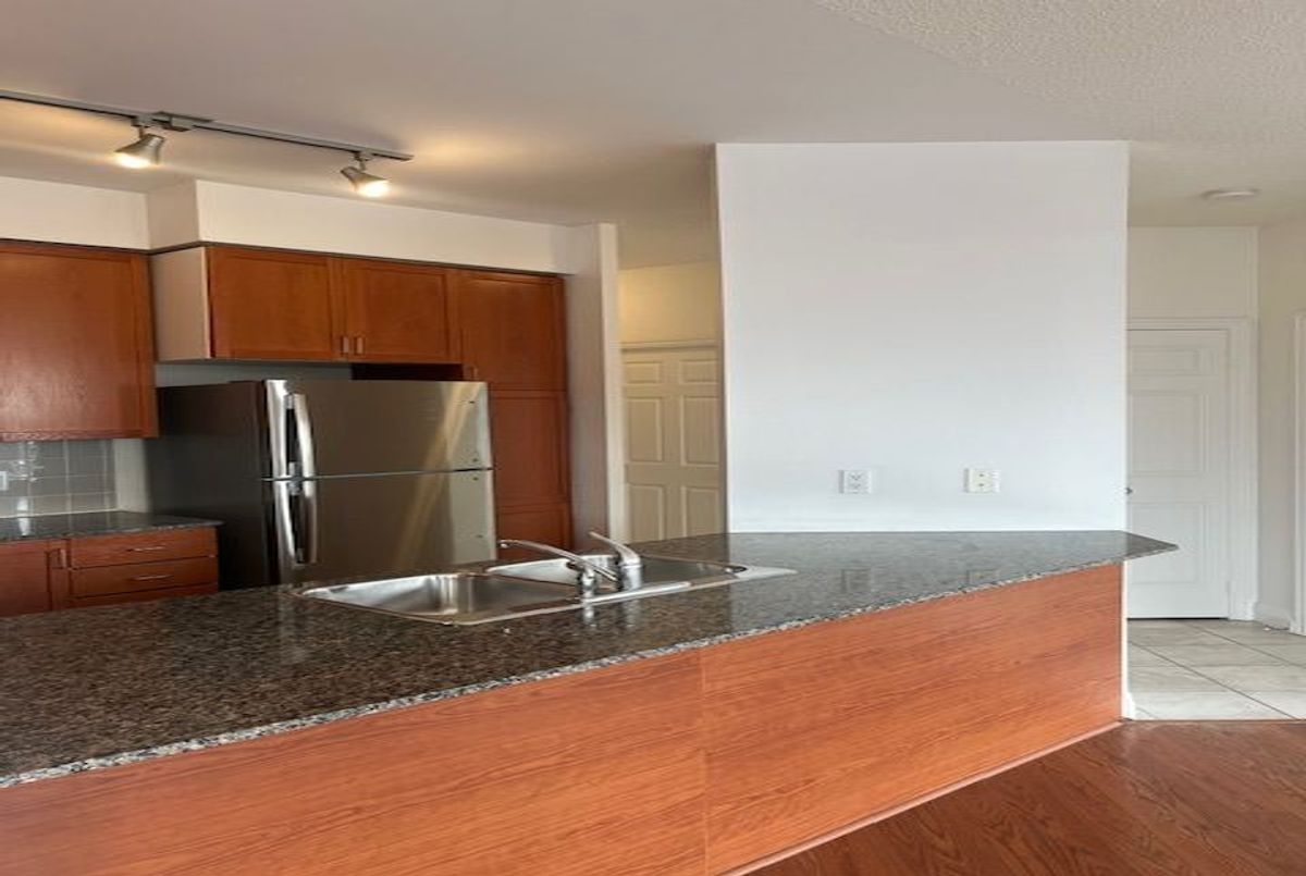 3106-925 Bay Street 3106-925 Bay Street Toronto C01