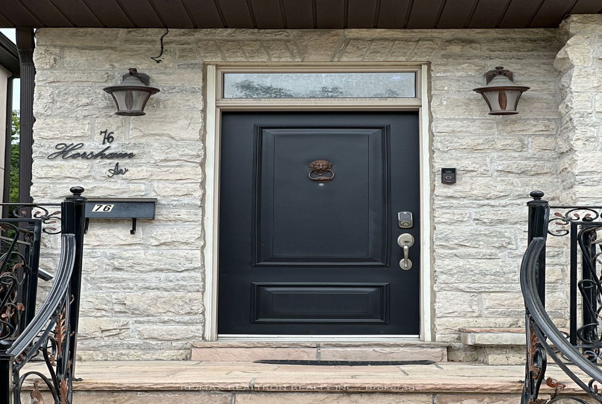 76 Horsham Avenue 76 Horsham Avenue Toronto C07