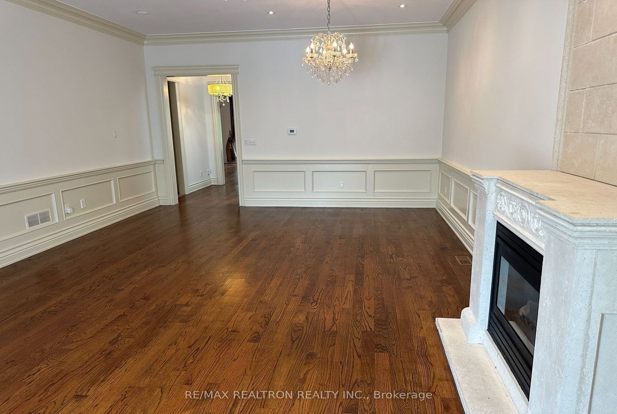 76 Horsham Avenue 76 Horsham Avenue Toronto C07