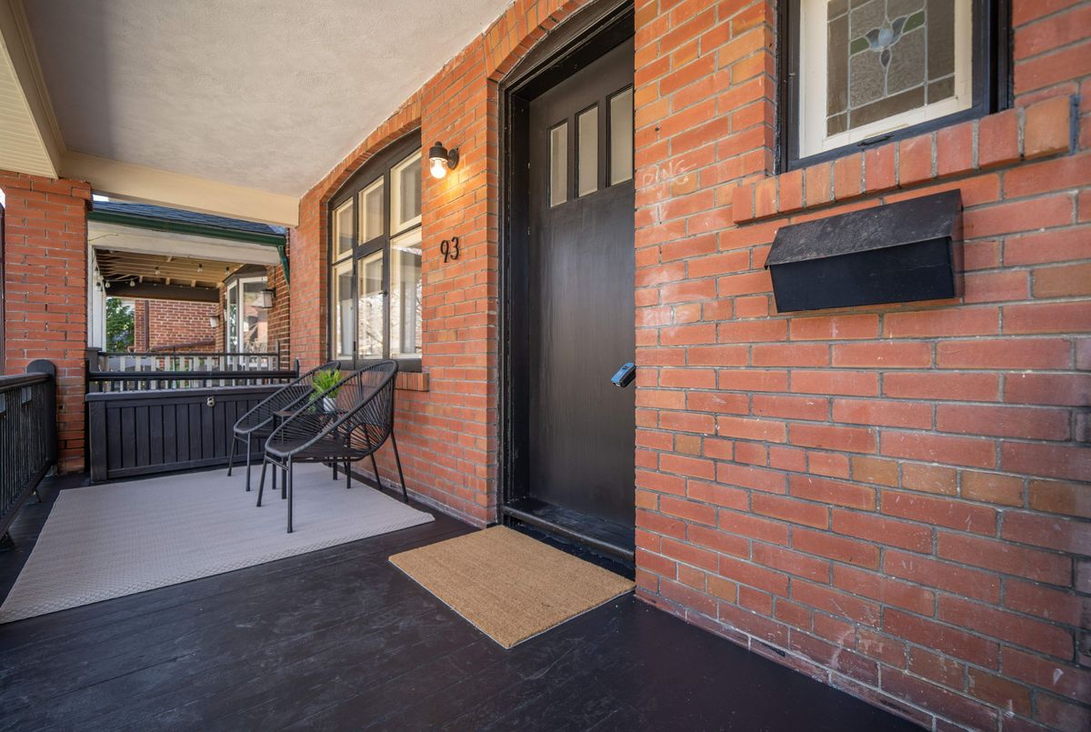 93 Brookdale Avenue 93 Brookdale Avenue Toronto C04
