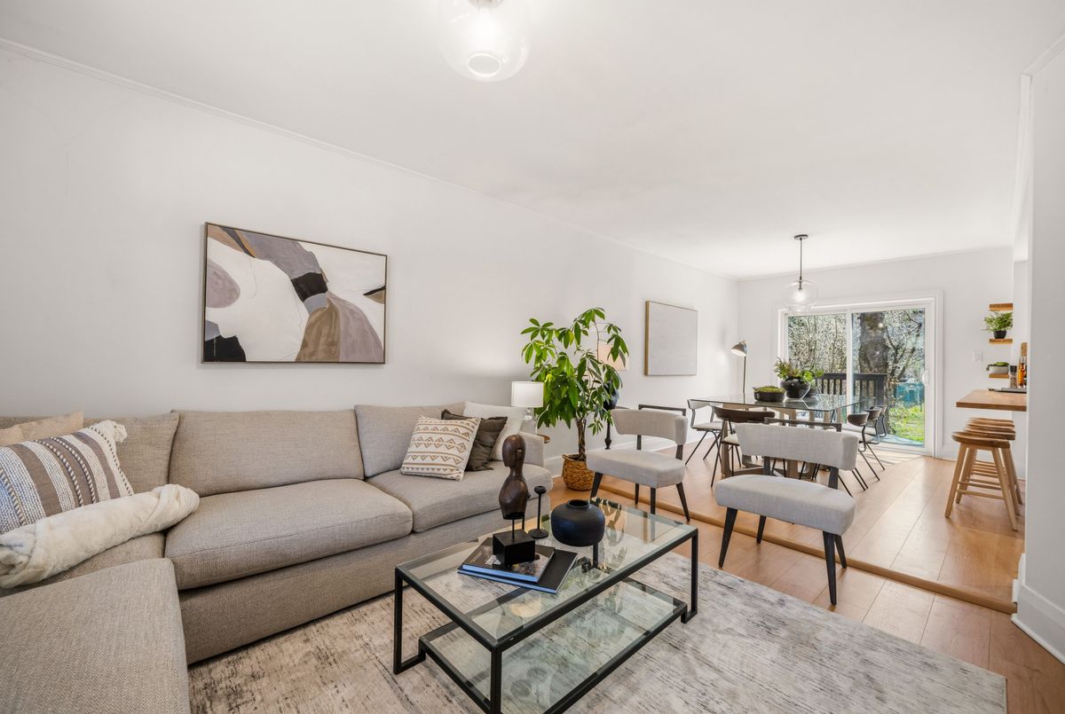 93 Brookdale Avenue 93 Brookdale Avenue Toronto C04