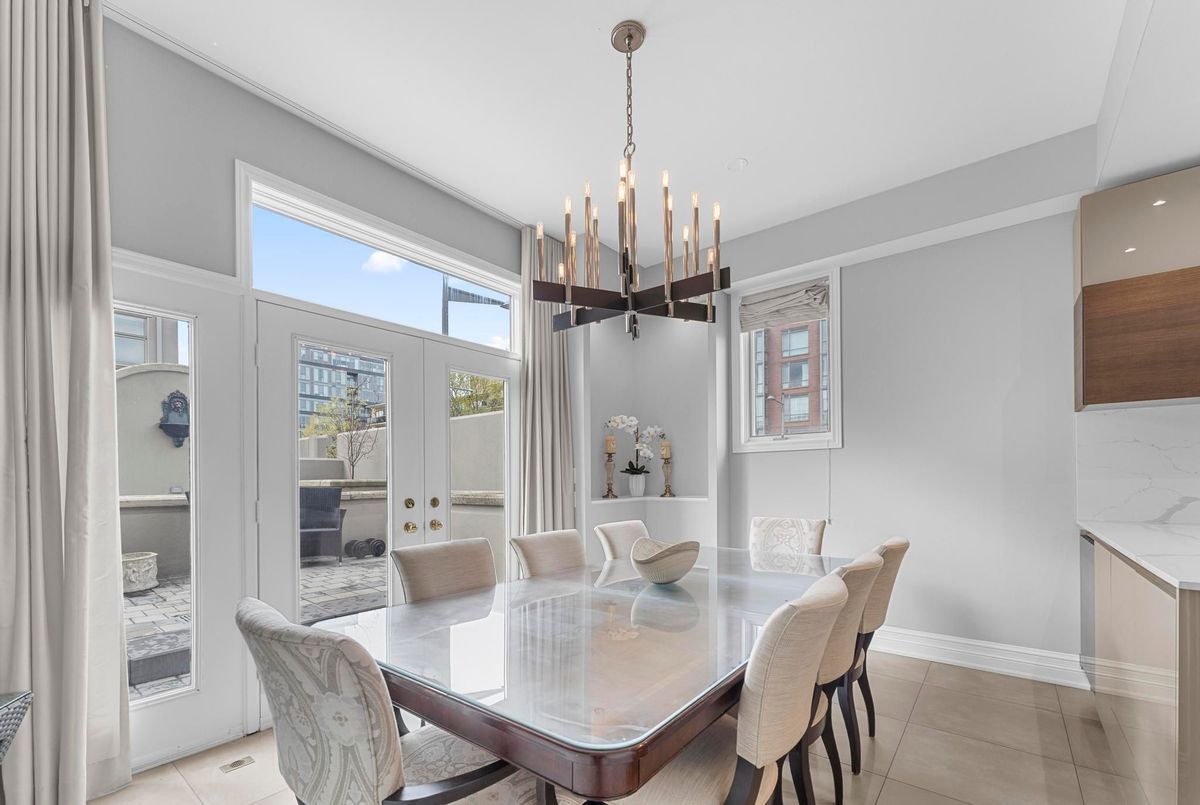 13-260 Russell Hill Road 13-260 Russell Hill Road Toronto C02