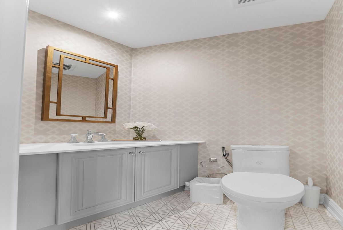 13-260 Russell Hill Road 13-260 Russell Hill Road Toronto C02