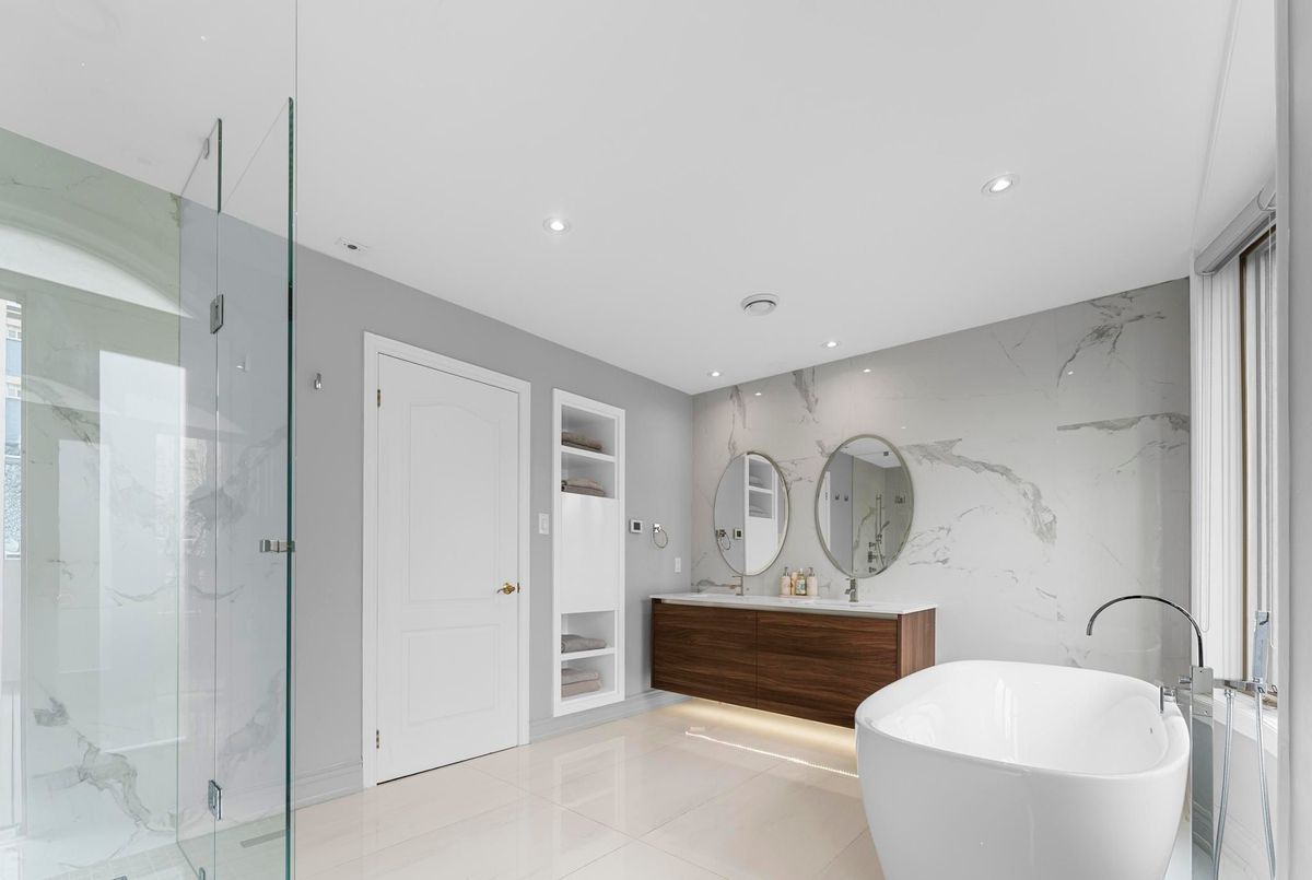 13-260 Russell Hill Road 13-260 Russell Hill Road Toronto C02