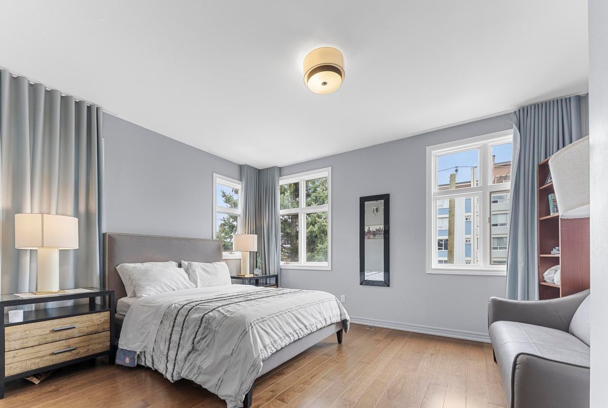 13-260 Russell Hill Road 13-260 Russell Hill Road Toronto C02