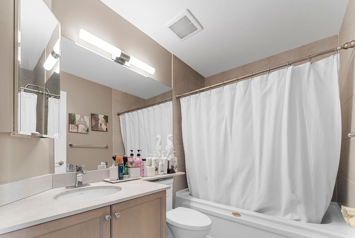 13-260 Russell Hill Road 13-260 Russell Hill Road Toronto C02