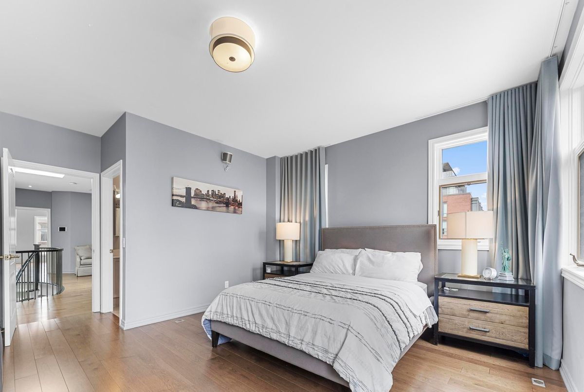 13-260 Russell Hill Road 13-260 Russell Hill Road Toronto C02
