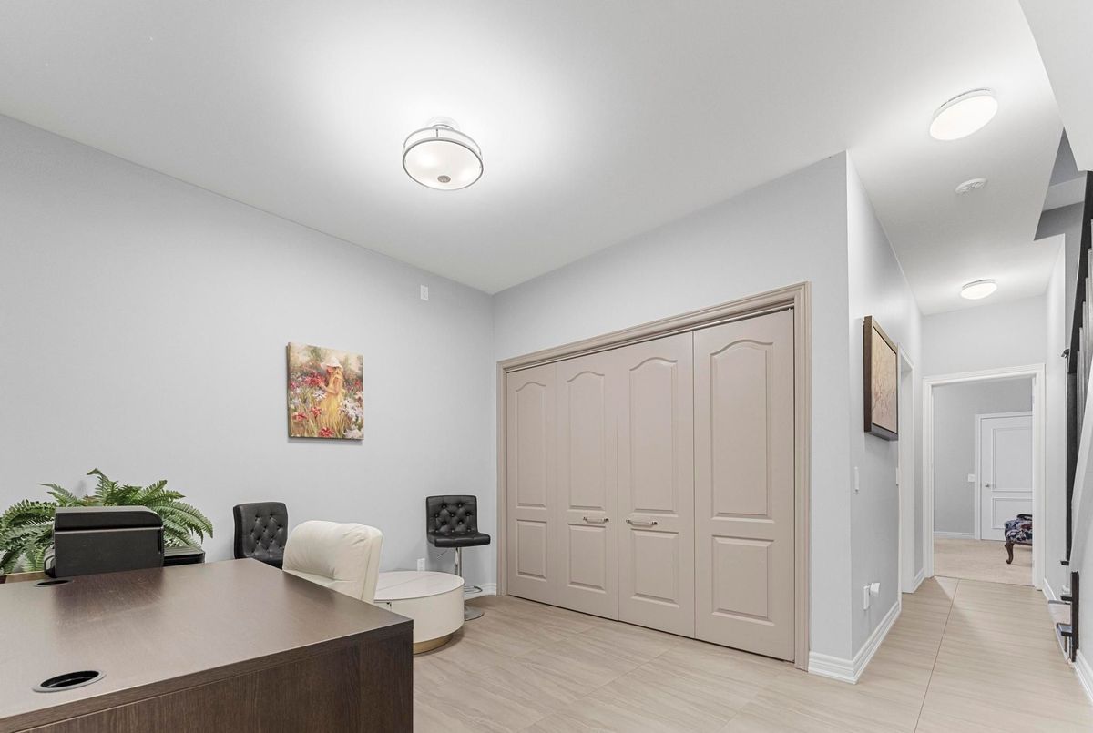 13-260 Russell Hill Road 13-260 Russell Hill Road Toronto C02
