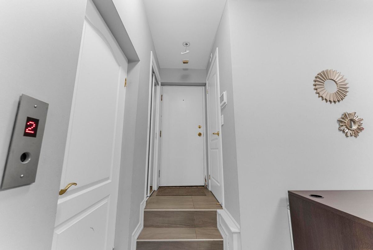 13-260 Russell Hill Road 13-260 Russell Hill Road Toronto C02