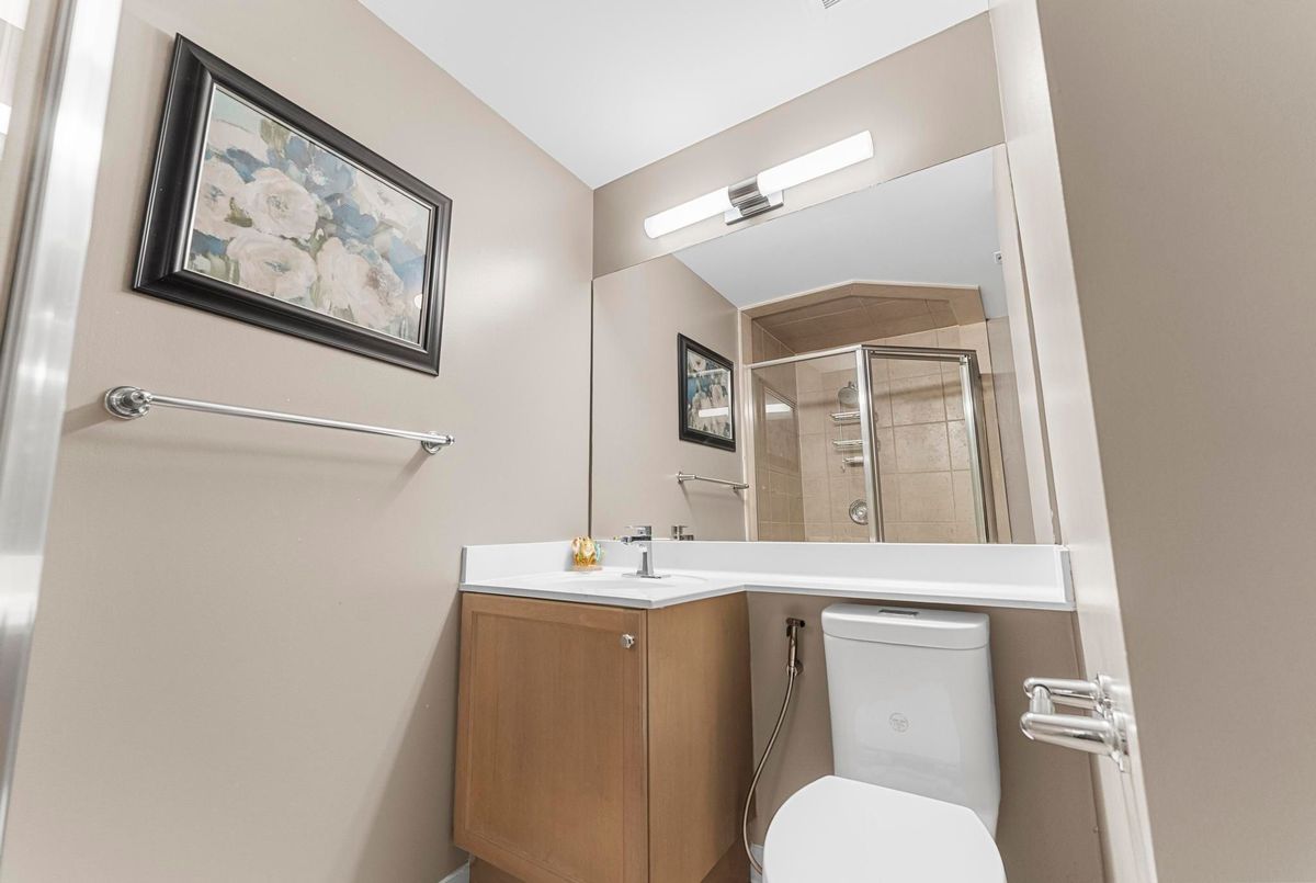 13-260 Russell Hill Road 13-260 Russell Hill Road Toronto C02
