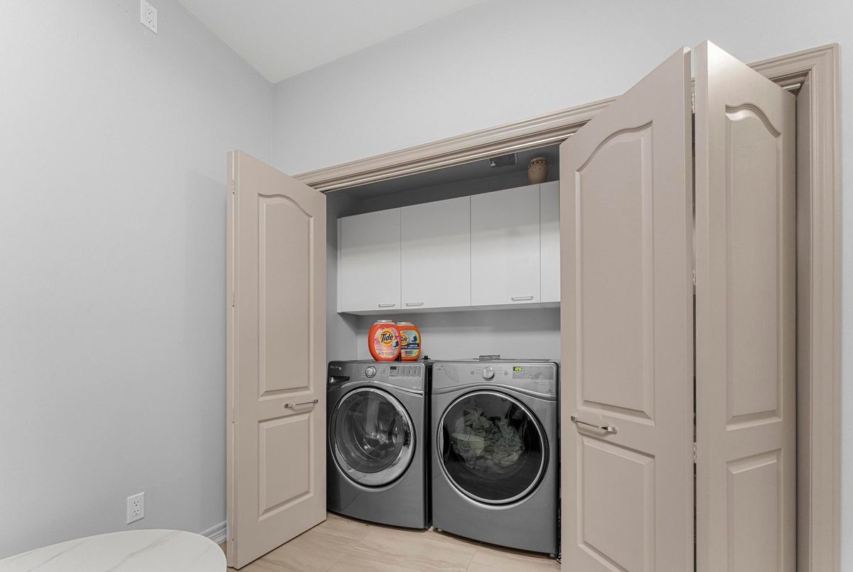 13-260 Russell Hill Road 13-260 Russell Hill Road Toronto C02