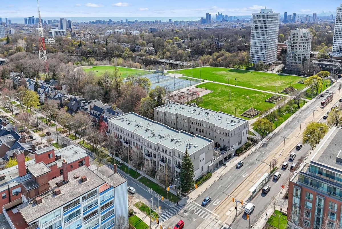 13-260 Russell Hill Road 13-260 Russell Hill Road Toronto C02