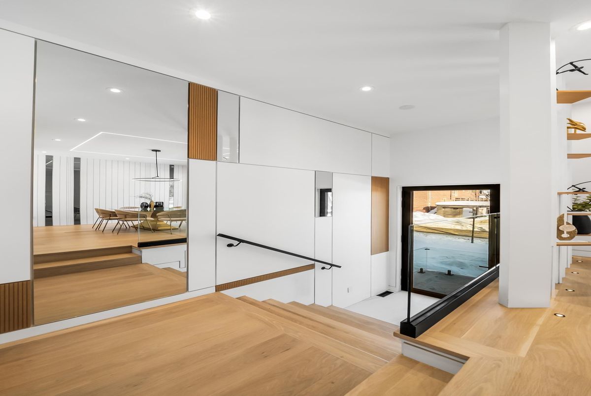 74B Rathnelly Avenue 74B Rathnelly Avenue Toronto C02