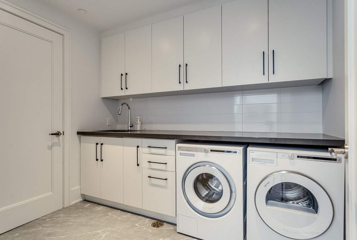 309-36 Birch Avenue 309-36 Birch Avenue Toronto C02