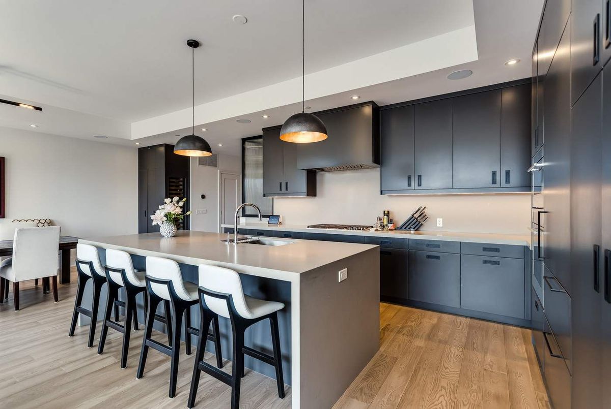 309-36 Birch Avenue 309-36 Birch Avenue Toronto C02