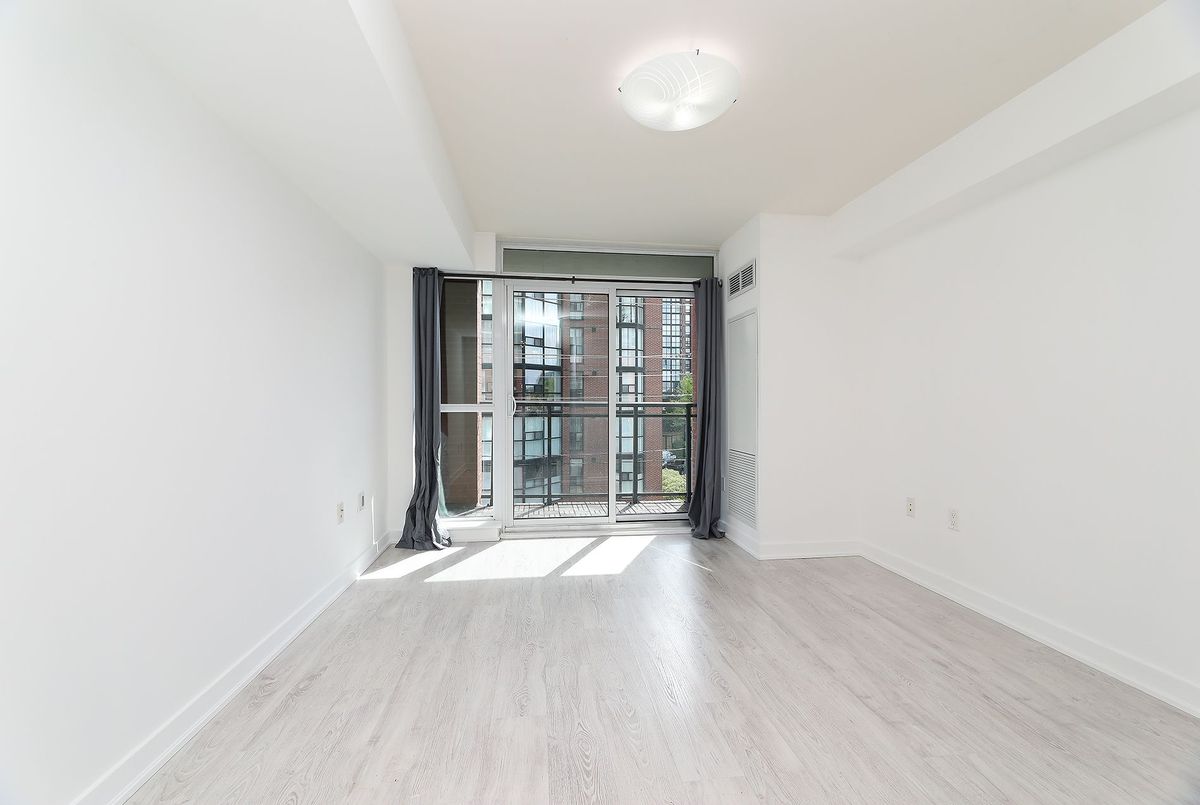 307E-78 Tecumseth Street 307E-78 Tecumseth Street Toronto C01