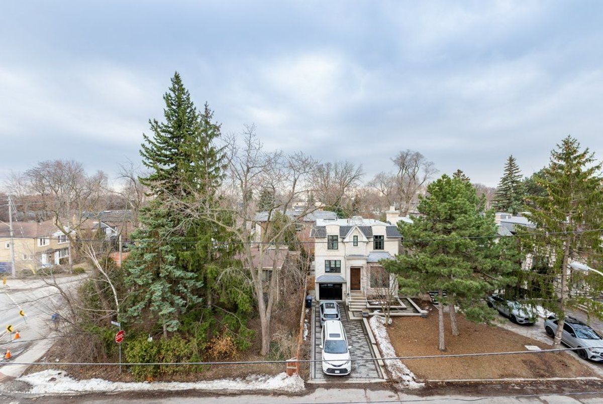 32 Evergreen Gardens 32 Evergreen Gardens Toronto C11