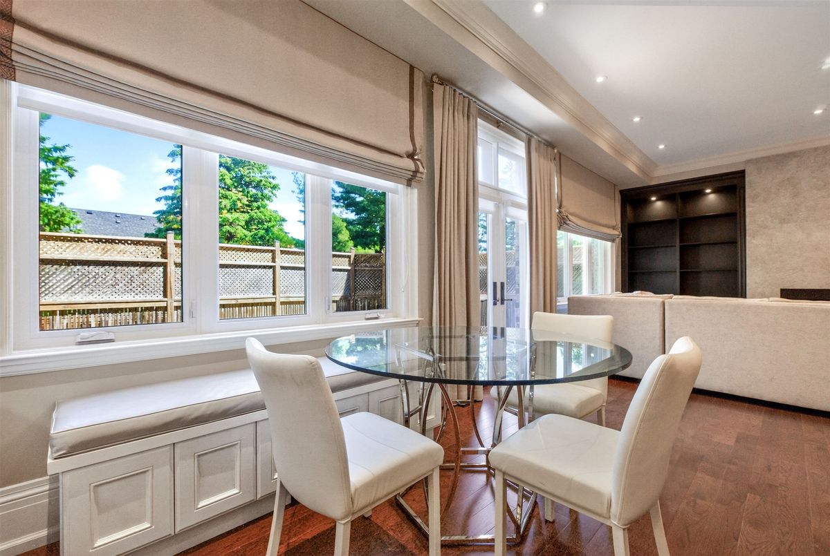 326 Lytton Boulevard 326 Lytton Boulevard Toronto C04