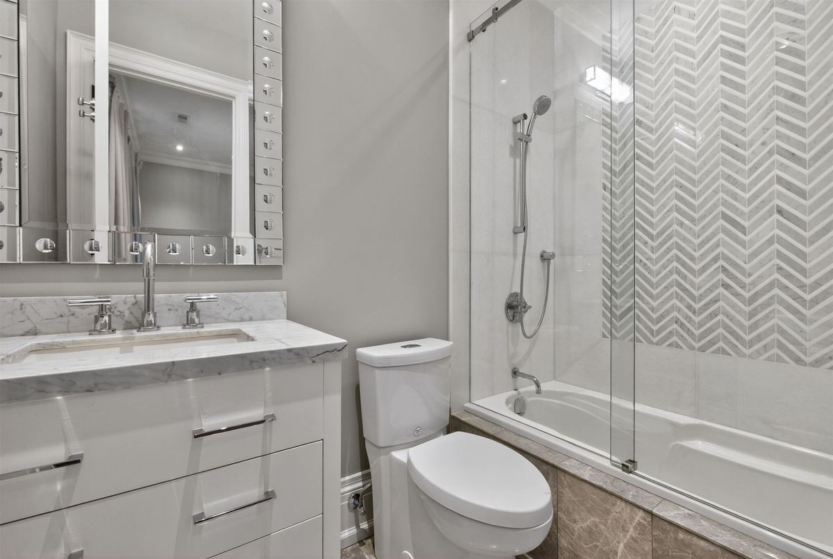 326 Lytton Boulevard 326 Lytton Boulevard Toronto C04