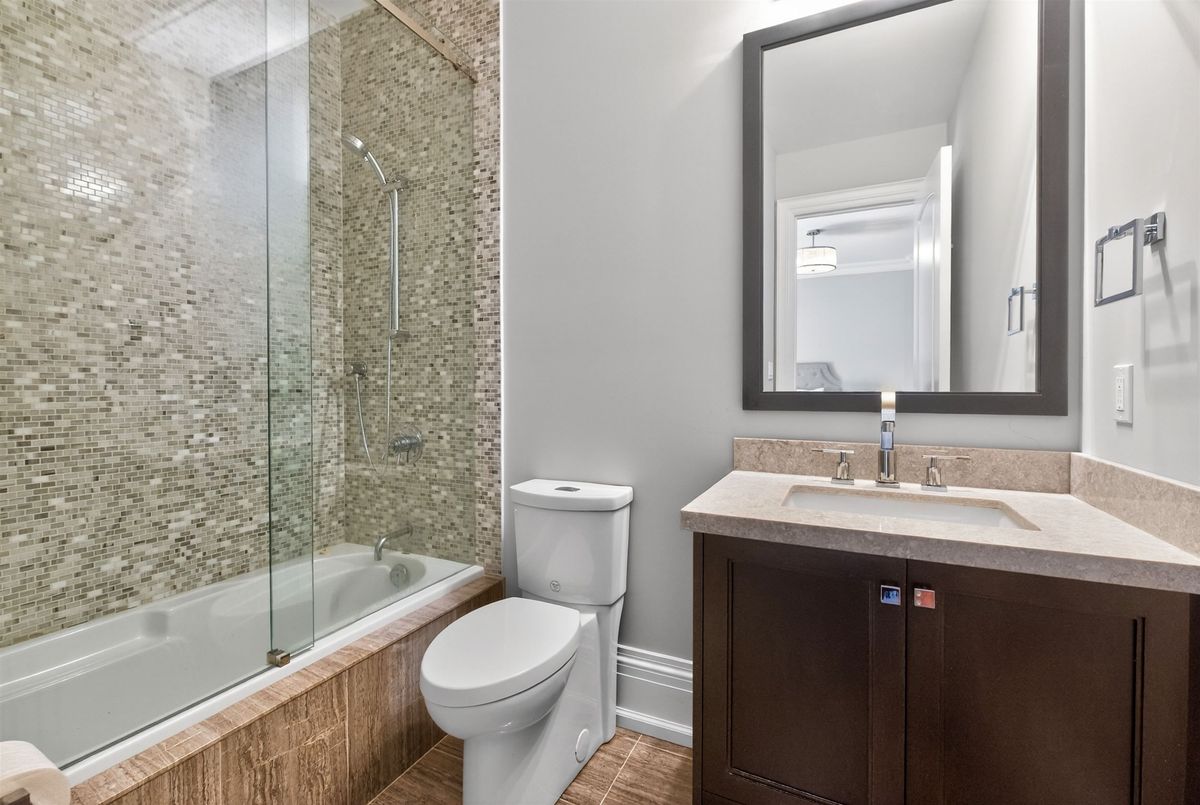 326 Lytton Boulevard 326 Lytton Boulevard Toronto C04